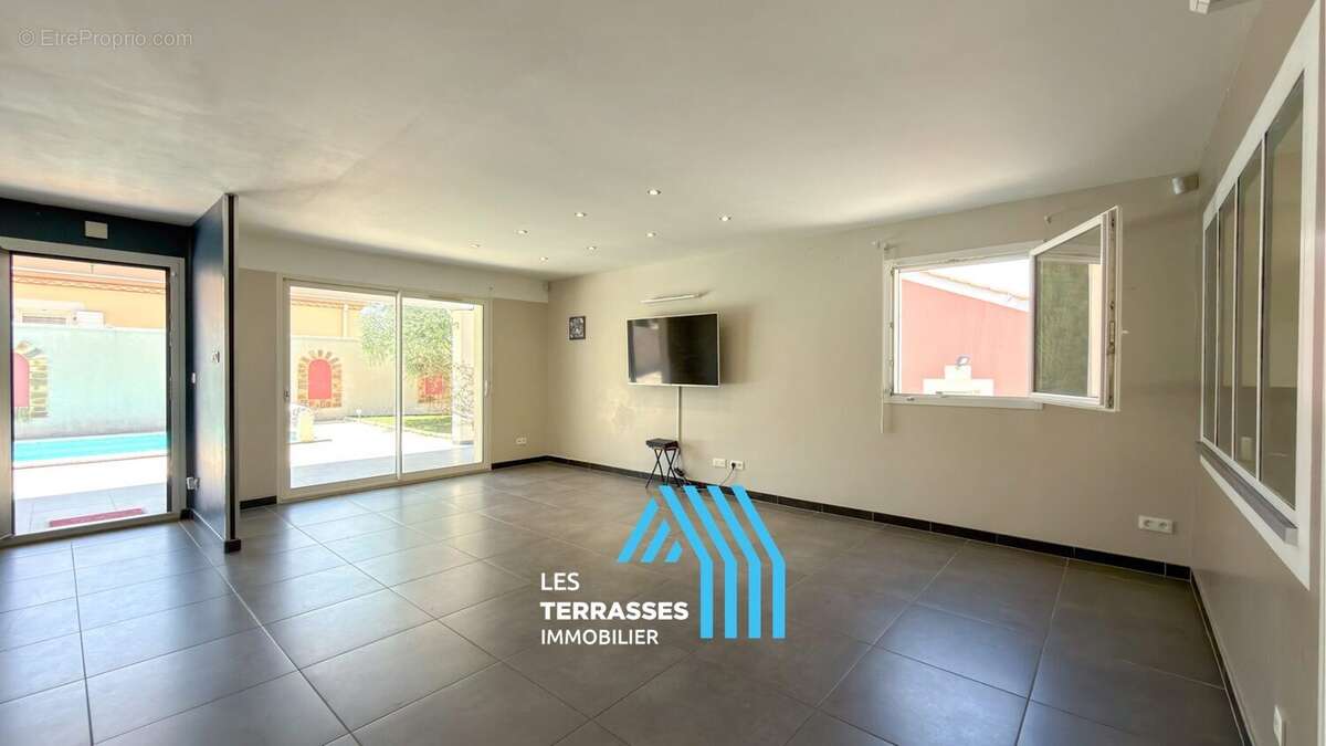 Maison 117 m² à Montelimar  - photo 7