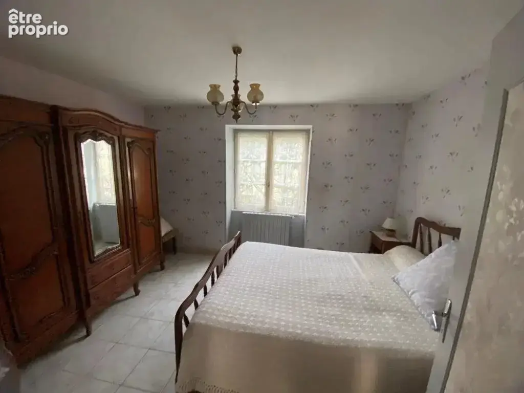 St yzan maison a rafraîchir sur 840 m2 - photo 2