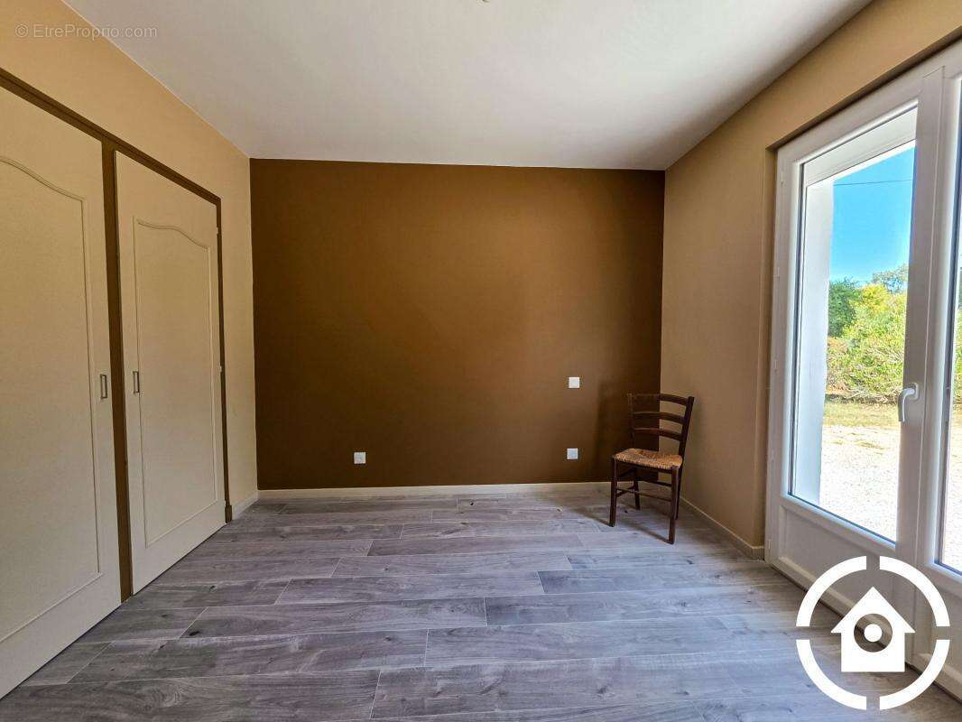 ? Maison de plain-pied rénovée - 84 m² - 3 chambres ? - photo 18