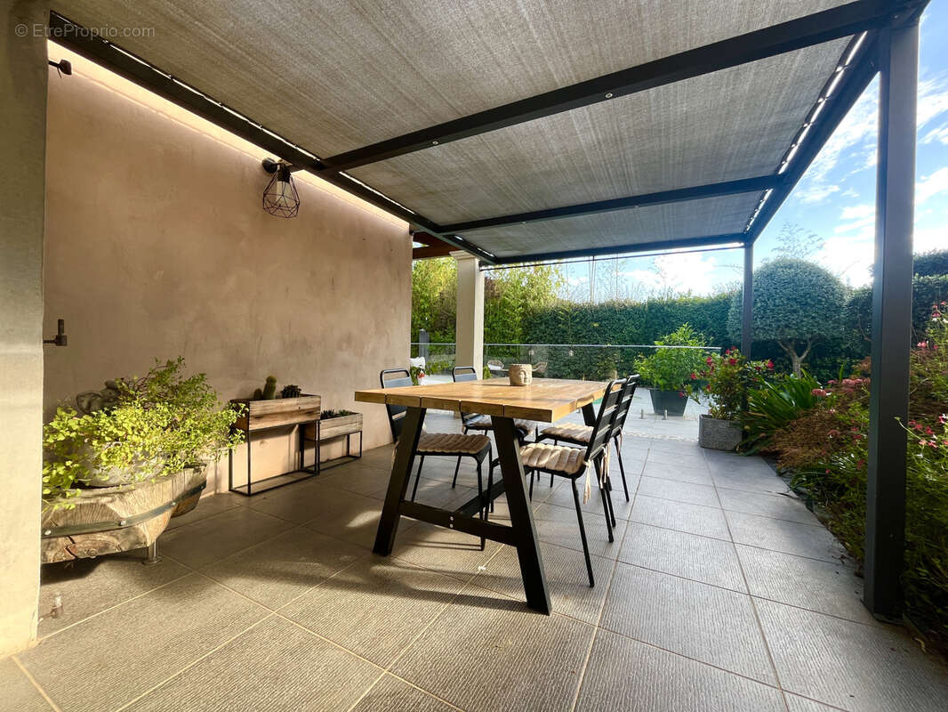 Maison à MALATAVERNE