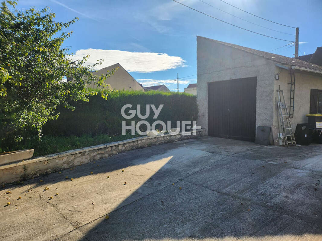 Maison à LONGUEVILLE