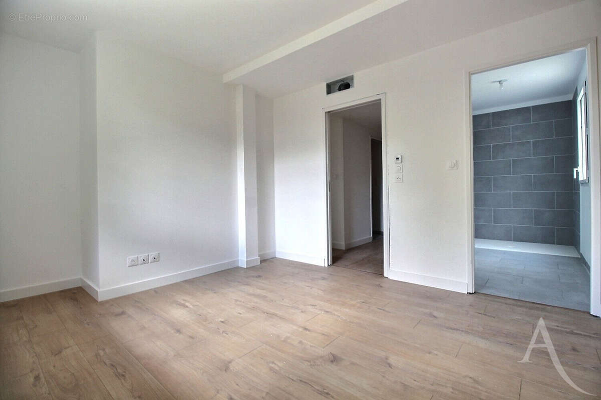 Maison à VILLENAVE-D'ORNON