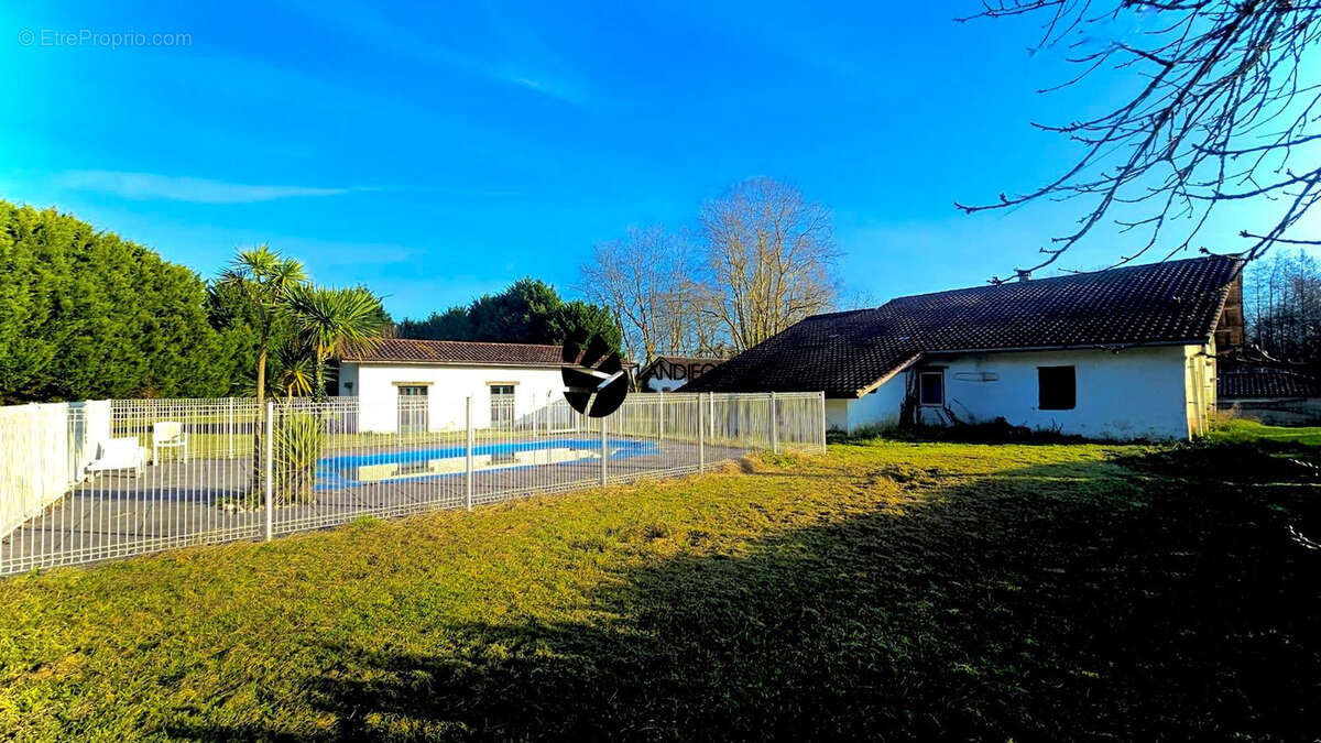 Maison à SAUBRIGUES