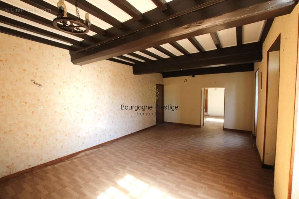 Maison à SENNECEY-LE-GRAND