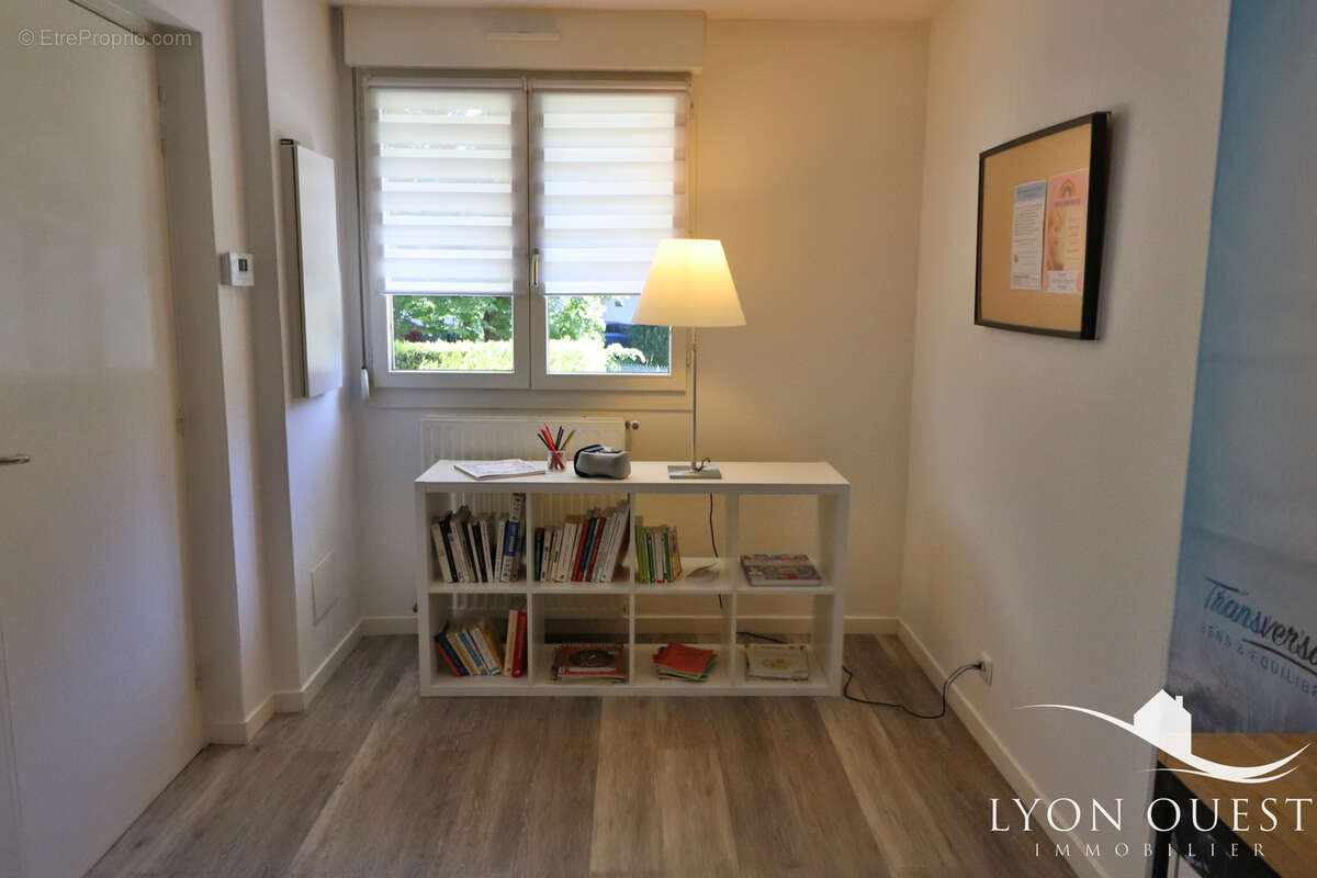 Commerce à CHARBONNIERES-LES-BAINS