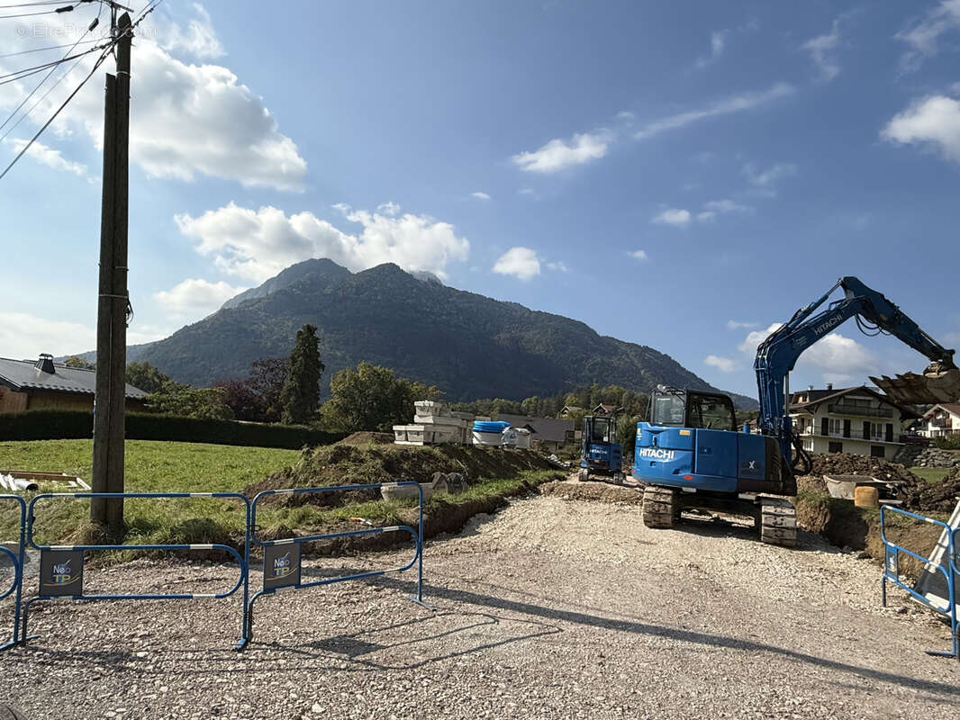 Terrain à MARIGNIER