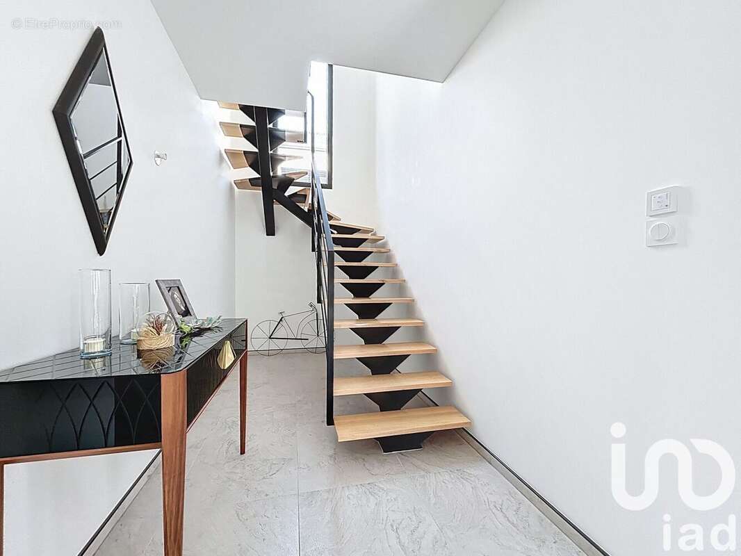 Photo 6 - Maison à LA CHAPELLE-DES-FOUGERETZ