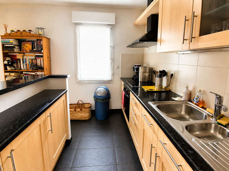 Dpt Alpes Maritimes (06), à vendre CANNES- Oxford  appartement T2 , cave et parking en sous sol - photo 5