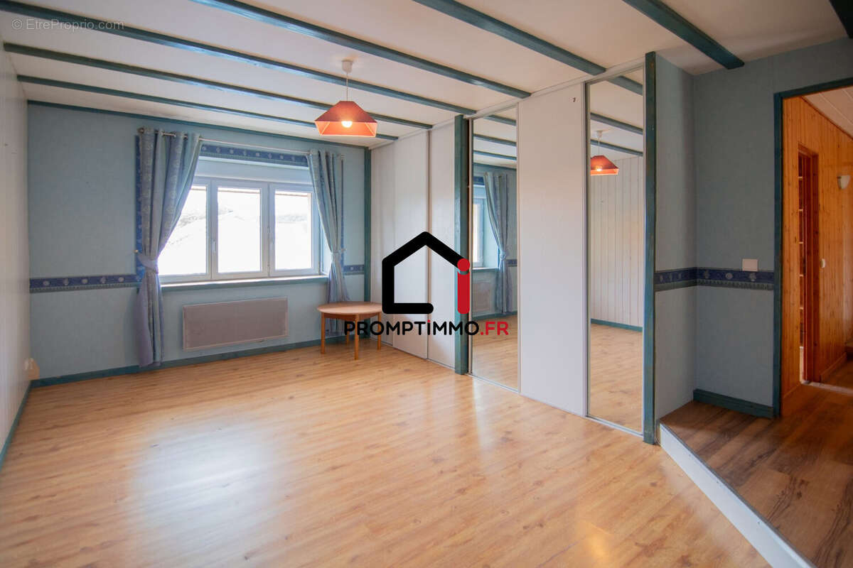 Appartement à LA PRETIERE