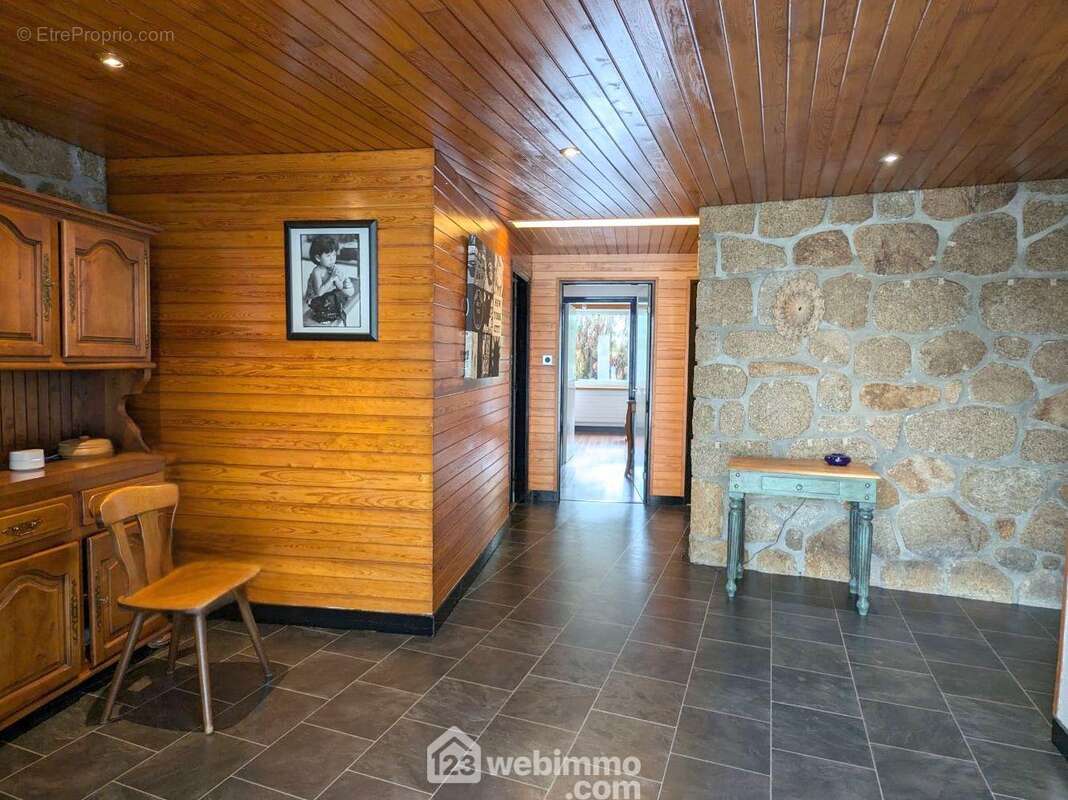 Maison à CARHAIX-PLOUGUER