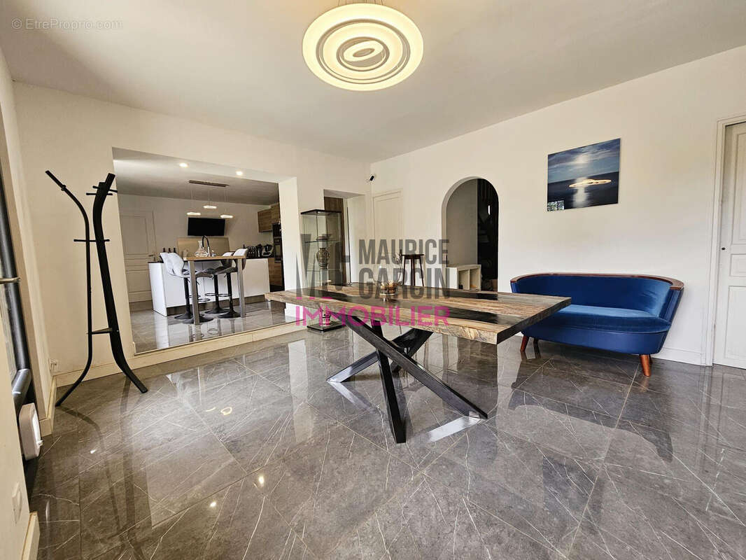 Maison à CAUMONT-SUR-DURANCE