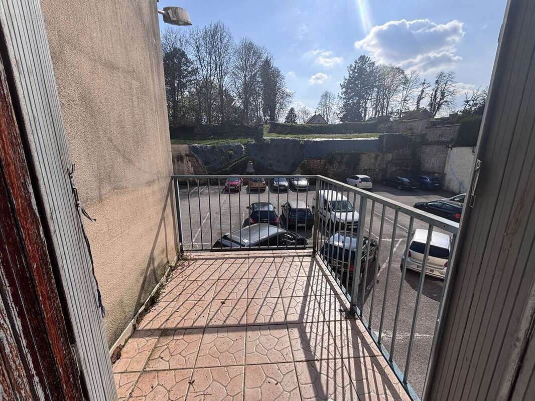 Appartement à PORT-SUR-SAONE