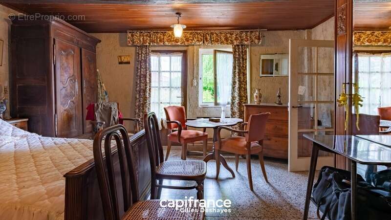 Beaupont (01270), maison bressane de plain-pied à colombages d’environ 94 m² habitables, sur un terrain d’environ 1 161 m², avec - photo 6