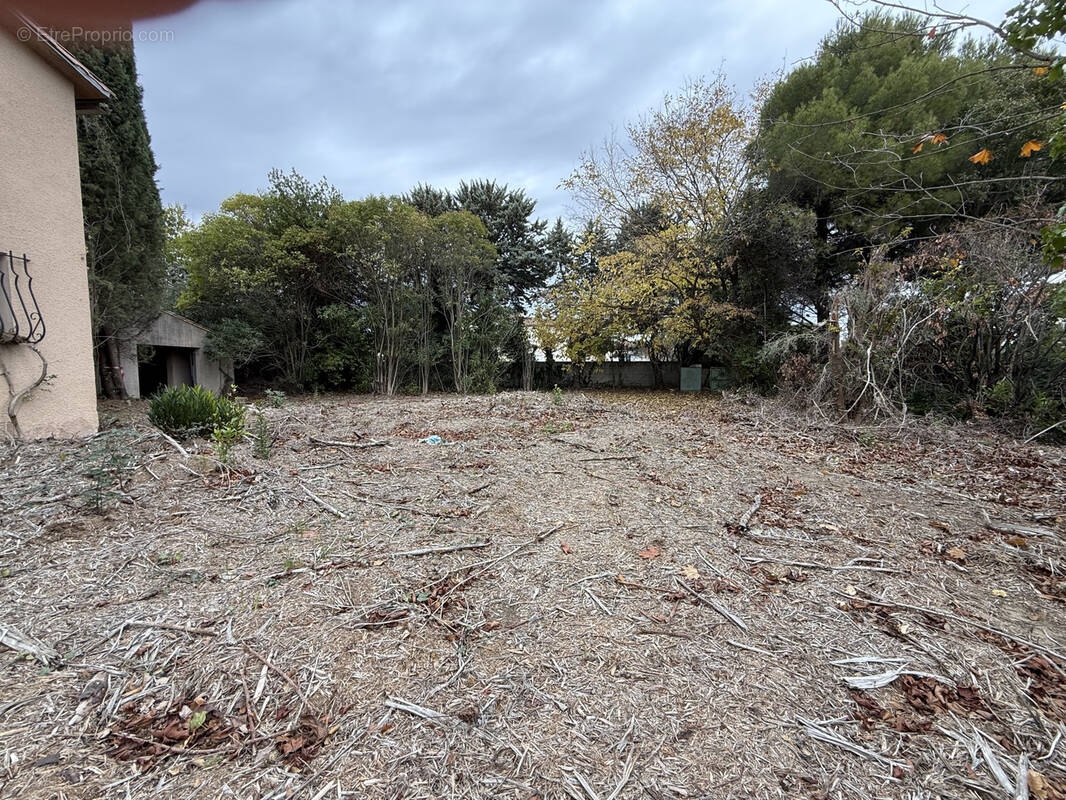 Terrain à LUNEL