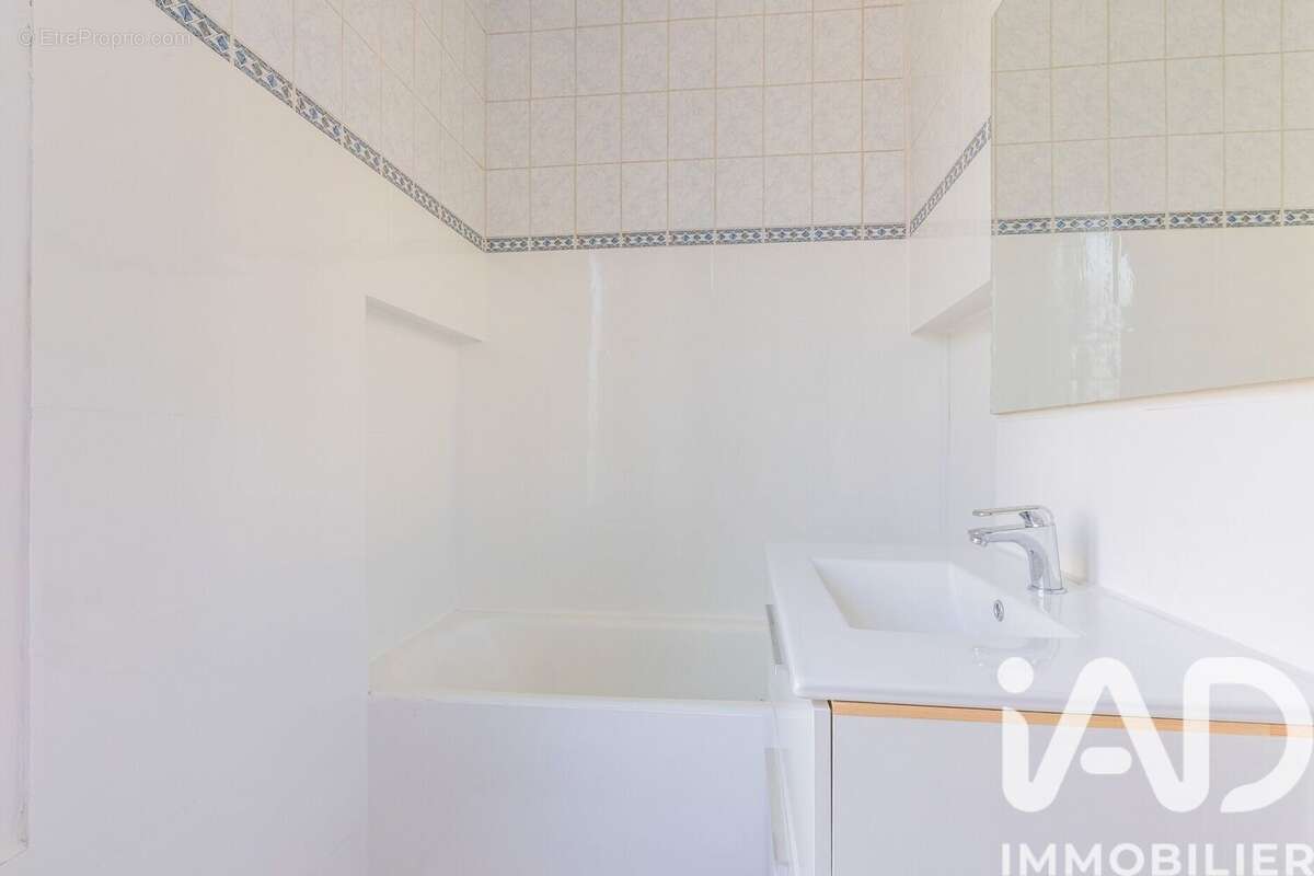 Maison 61 m² à Antony  - photo 9