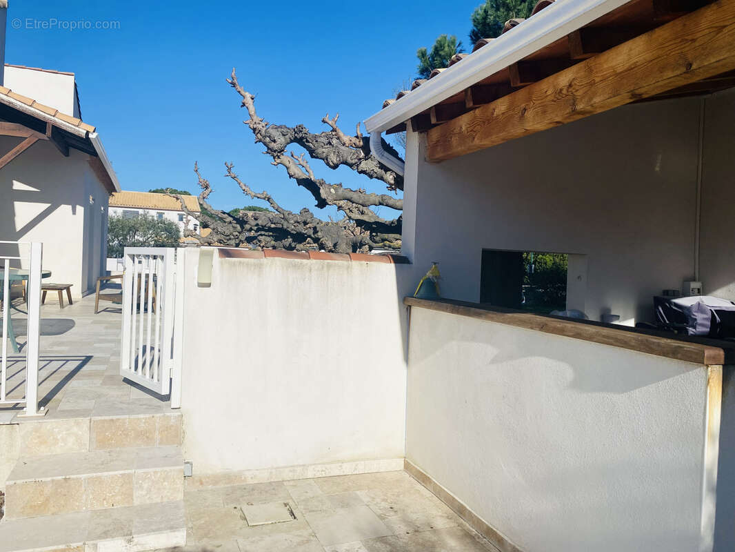 Maison à MAUGUIO