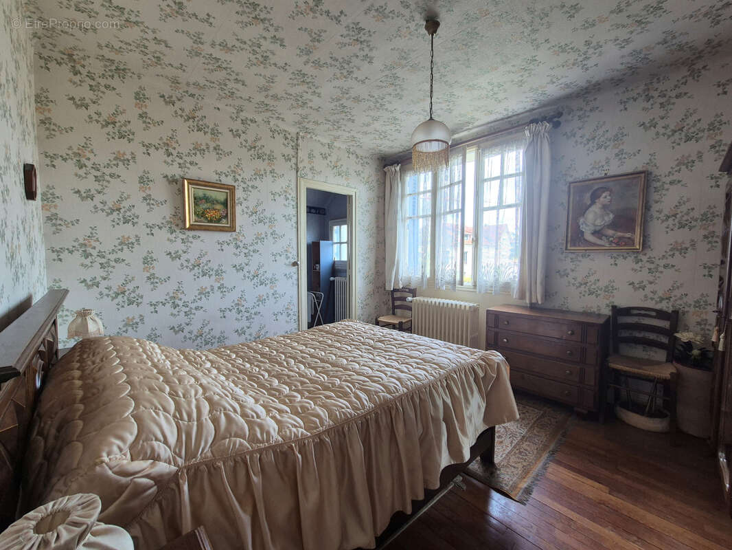 Maison à SAINT-PIERRE-LES-NEMOURS