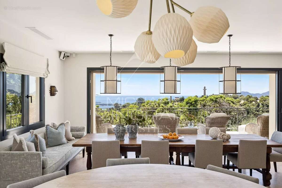 Hauteurs de Cannes  - Villa entiérement rénovée avec vue mer et montagne - photo 4