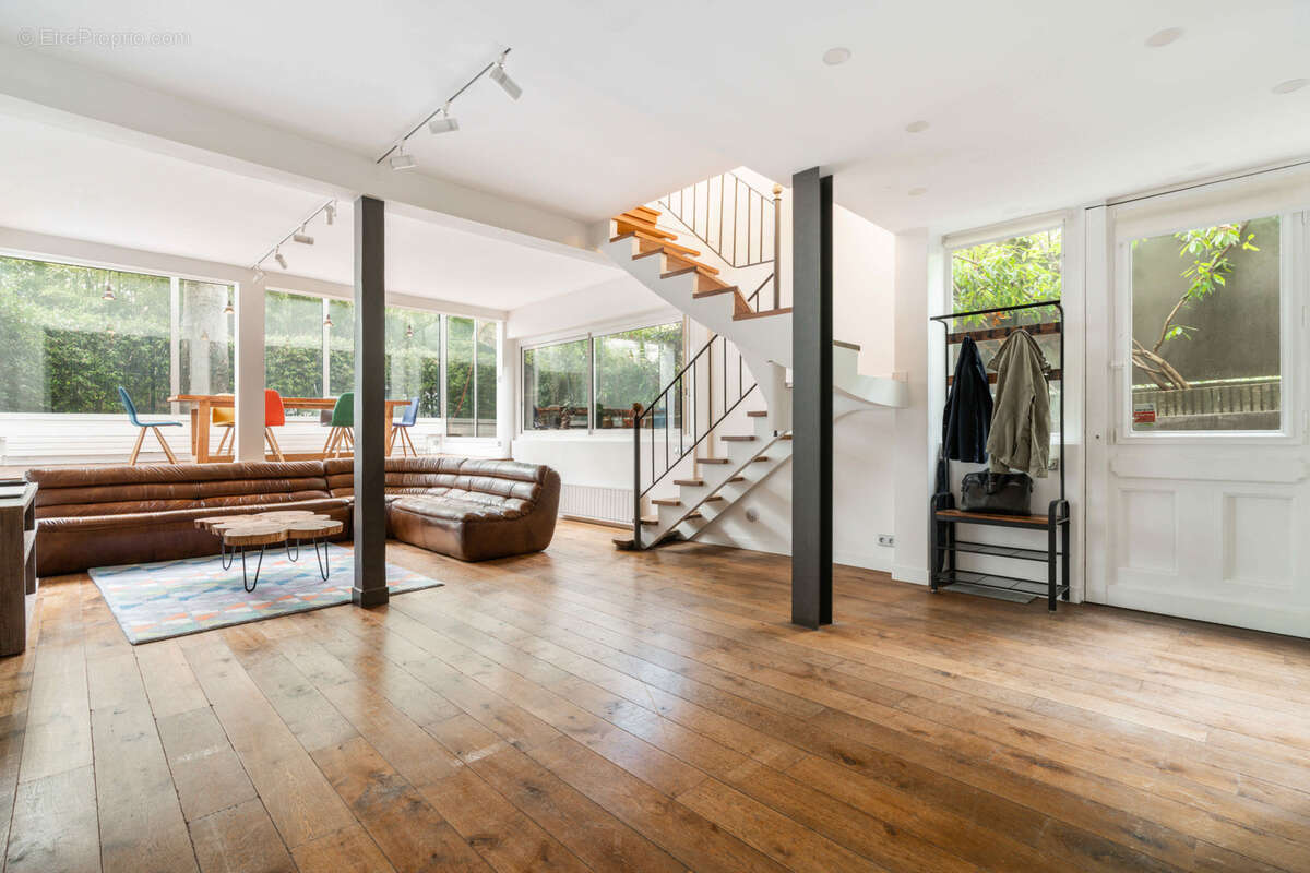 Maison à PARIS-17E