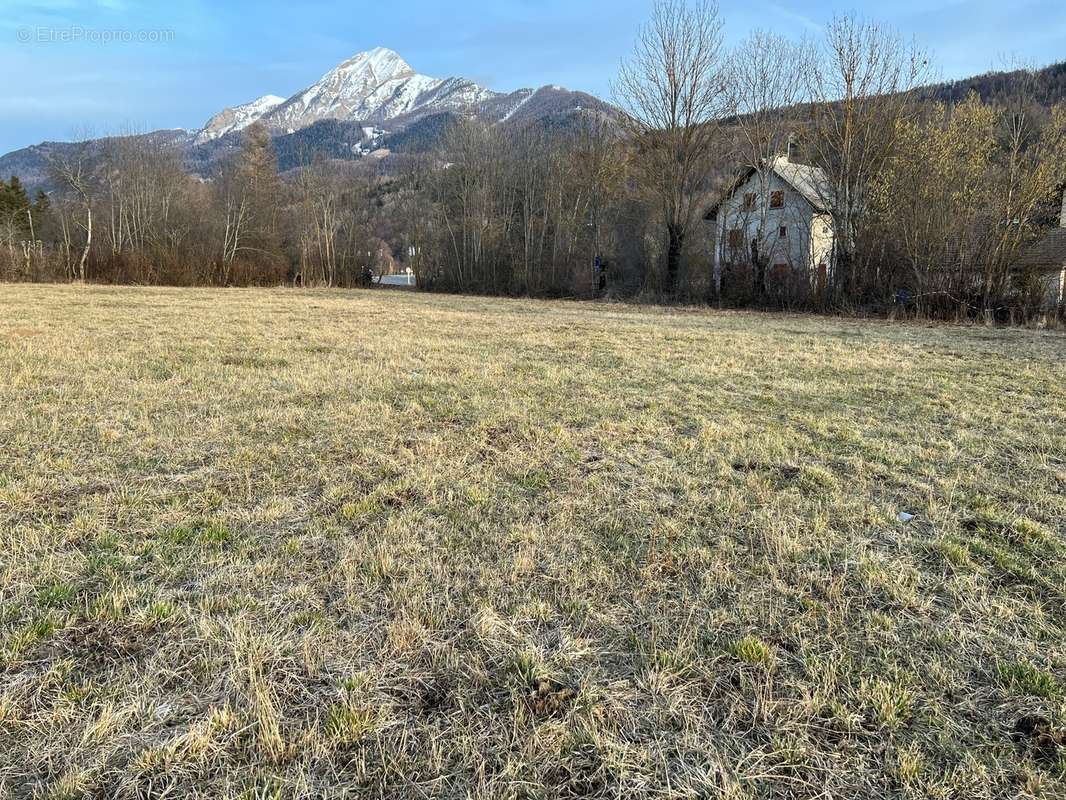 Terrain à CHABOTTES