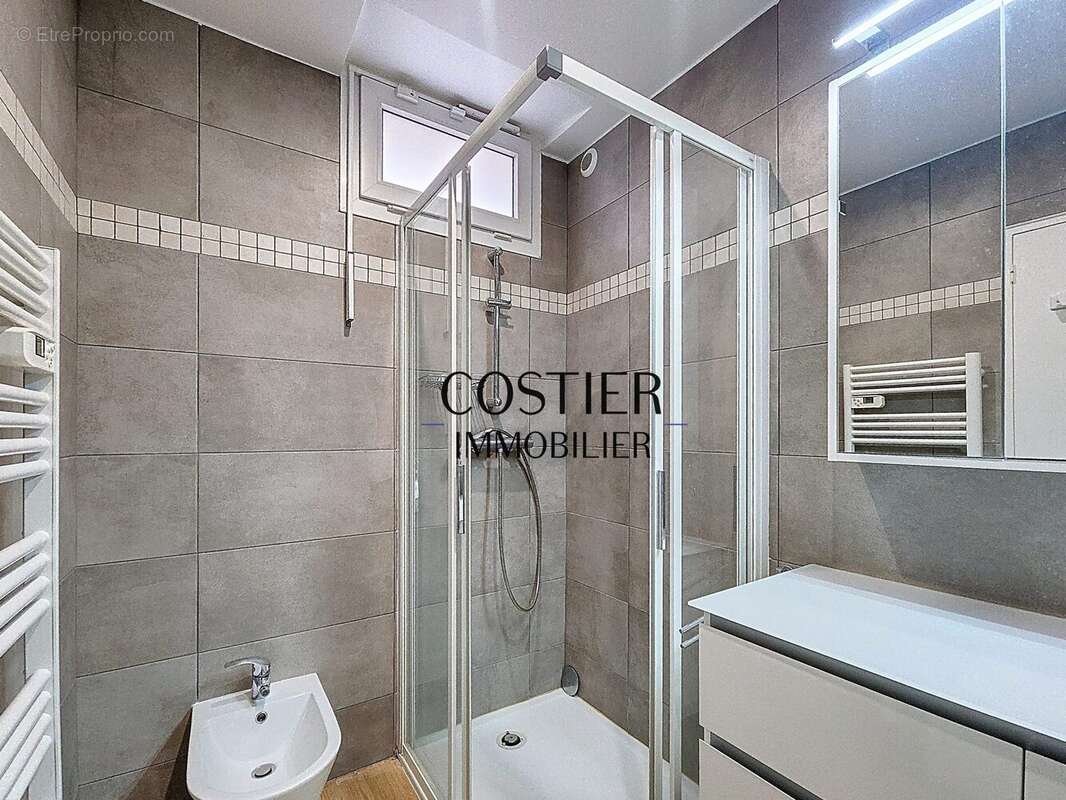 Maison à SAINT-MAUR-DES-FOSSES