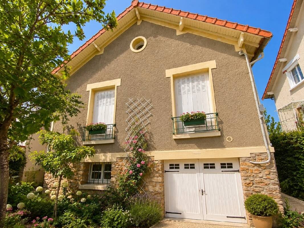 Maison à MONTGERON