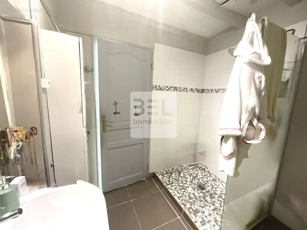 Maison à SAINT-PAUL-LES-FONTS