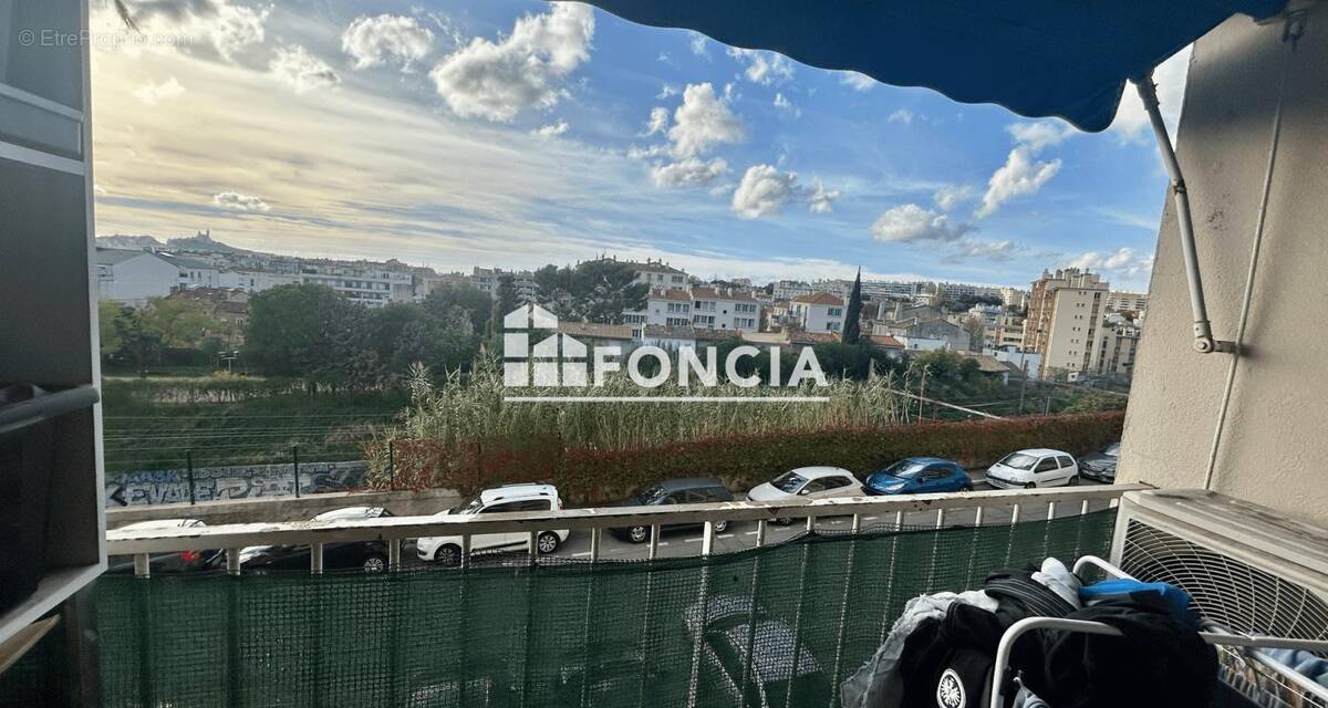 Appartement à MARSEILLE-4E