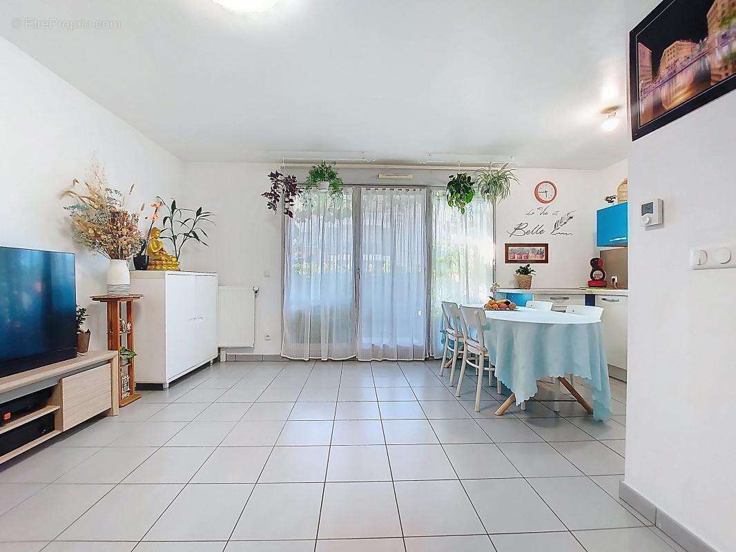 Appartement à VENISSIEUX