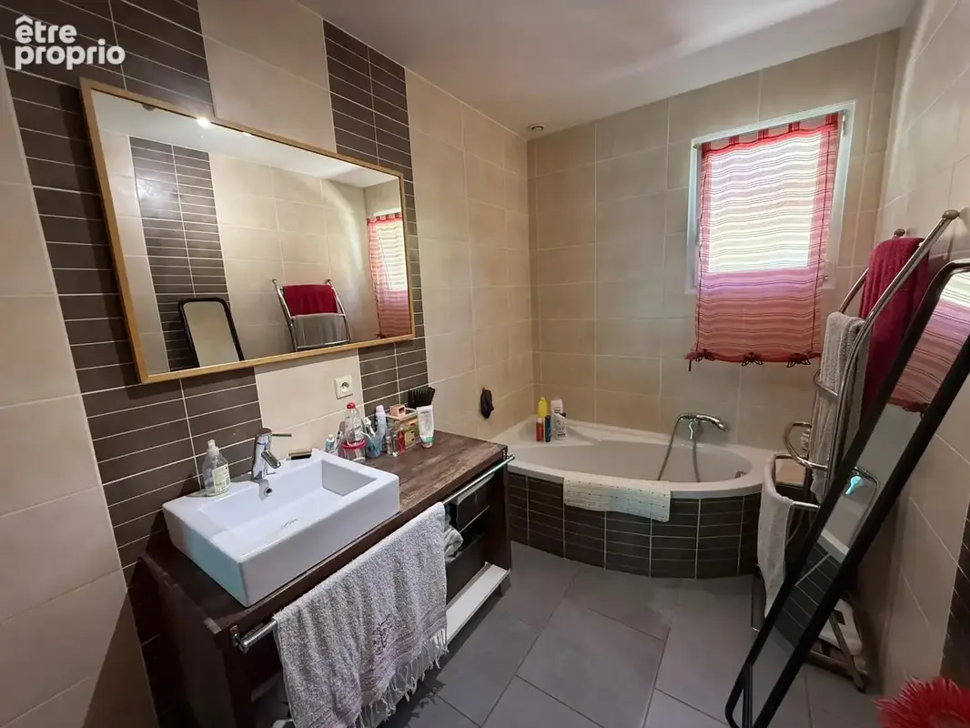 Maison de 158 m2 avec studio indépendant et vue à Saint-Romain-de-Lerps - photo 13