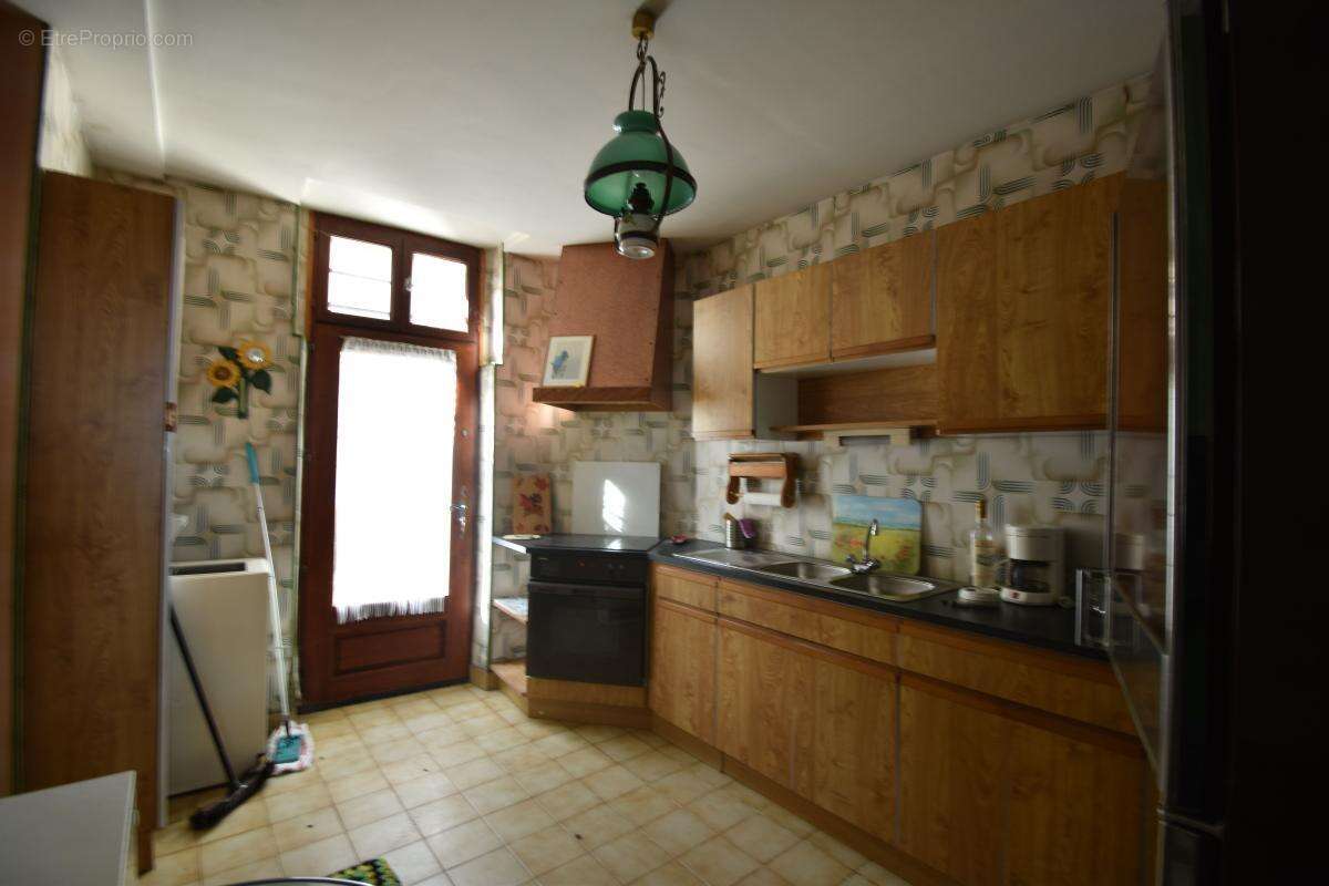 Maison à COSNE-COURS-SUR-LOIRE