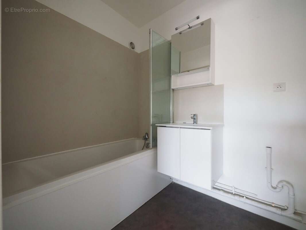 Appartement à FONTENAY-LE-FLEURY