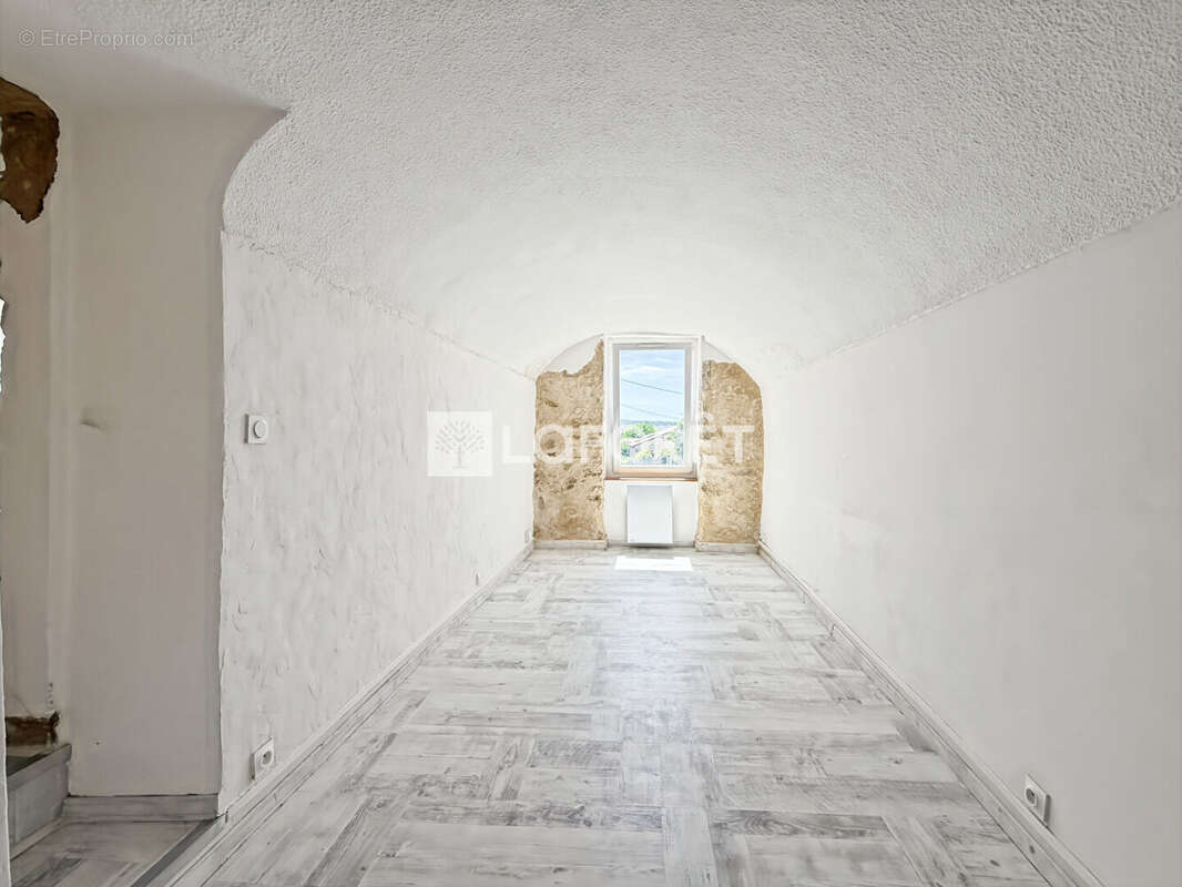 Maison à MONTMEYRAN