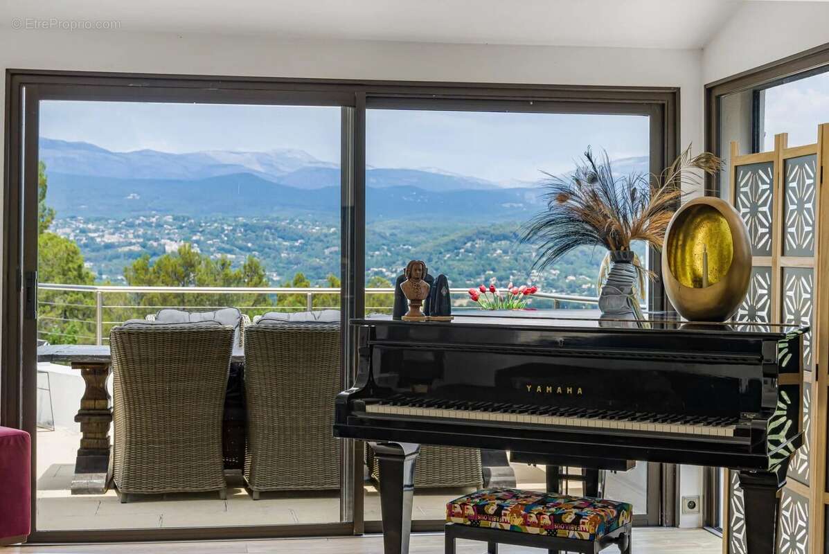 Villa d’exception à Tourrettes avec vue spectaculaire - photo 14