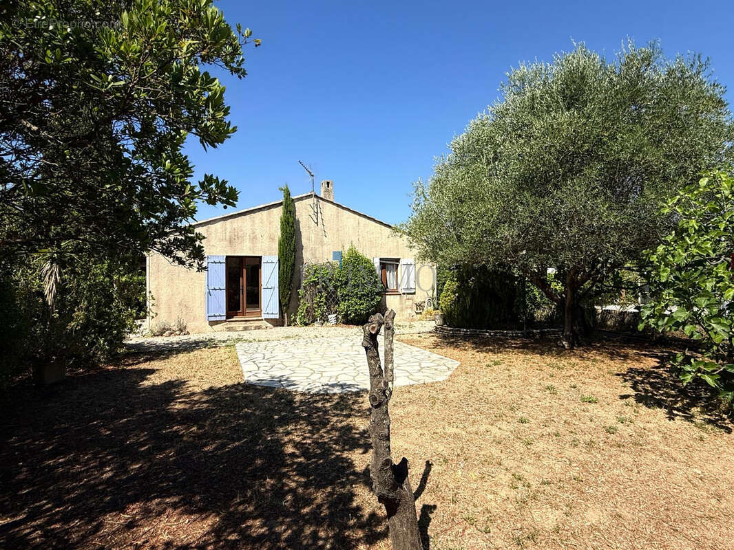 Villa de plain pied sur 668 m2 aux arcs sur argens - photo 3