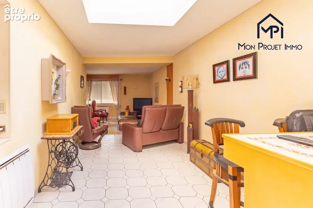 Maison 156 m² à Montsurs  - photo 4