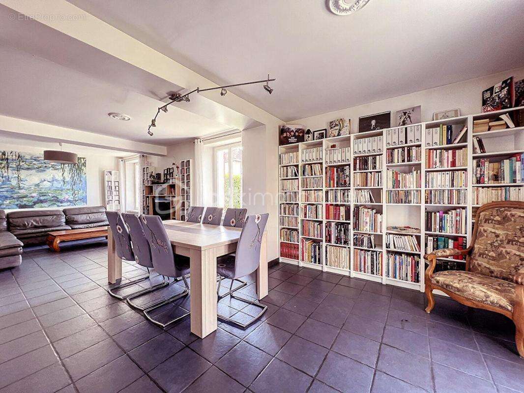 Maison à LIMEIL-BREVANNES