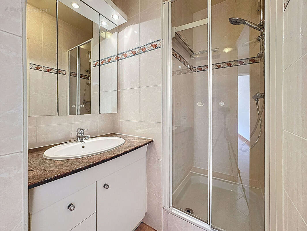 Appartement à LE PLESSIS-ROBINSON