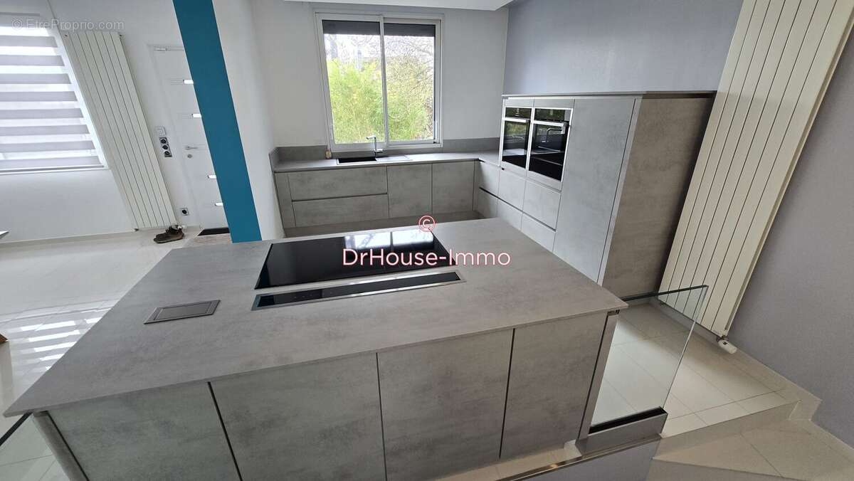 Maison à SAINT-MAUR-DES-FOSSES