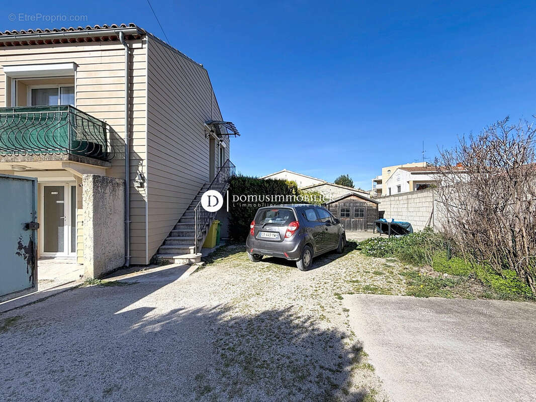 Maison à MORIERES-LES-AVIGNON
