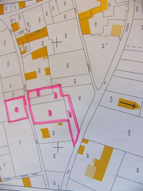 Terrain à VILLEMAIN