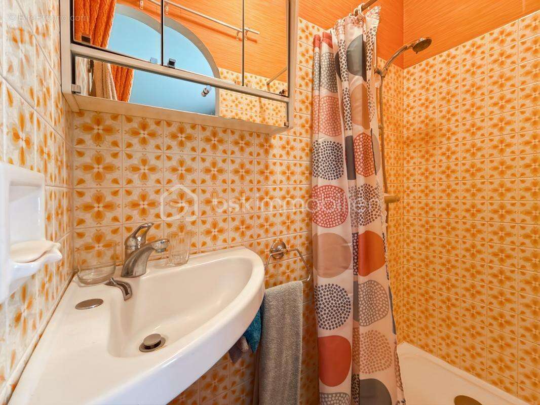 Maison à MONTACHER-VILLEGARDIN