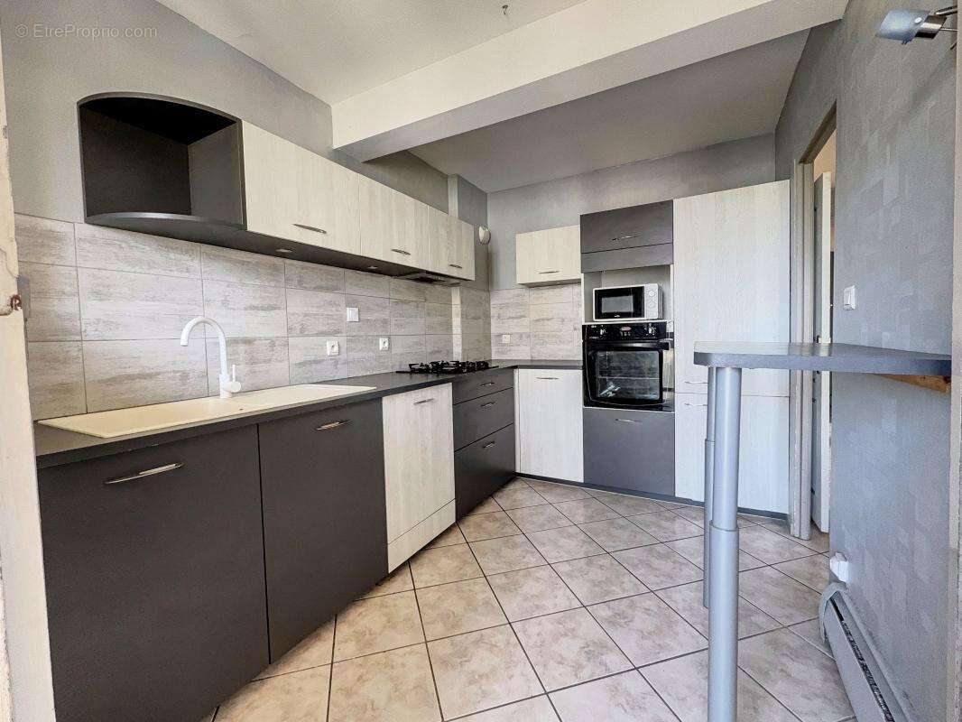 Appartement à CHENOVE