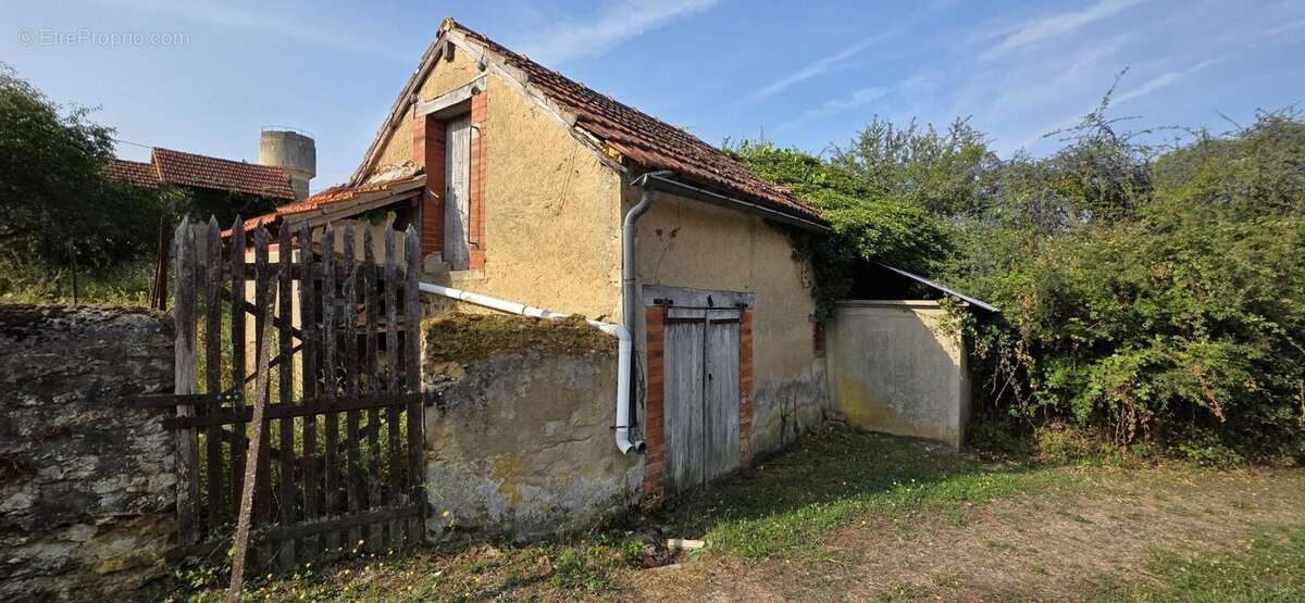 Maison à SAINT-CIVRAN