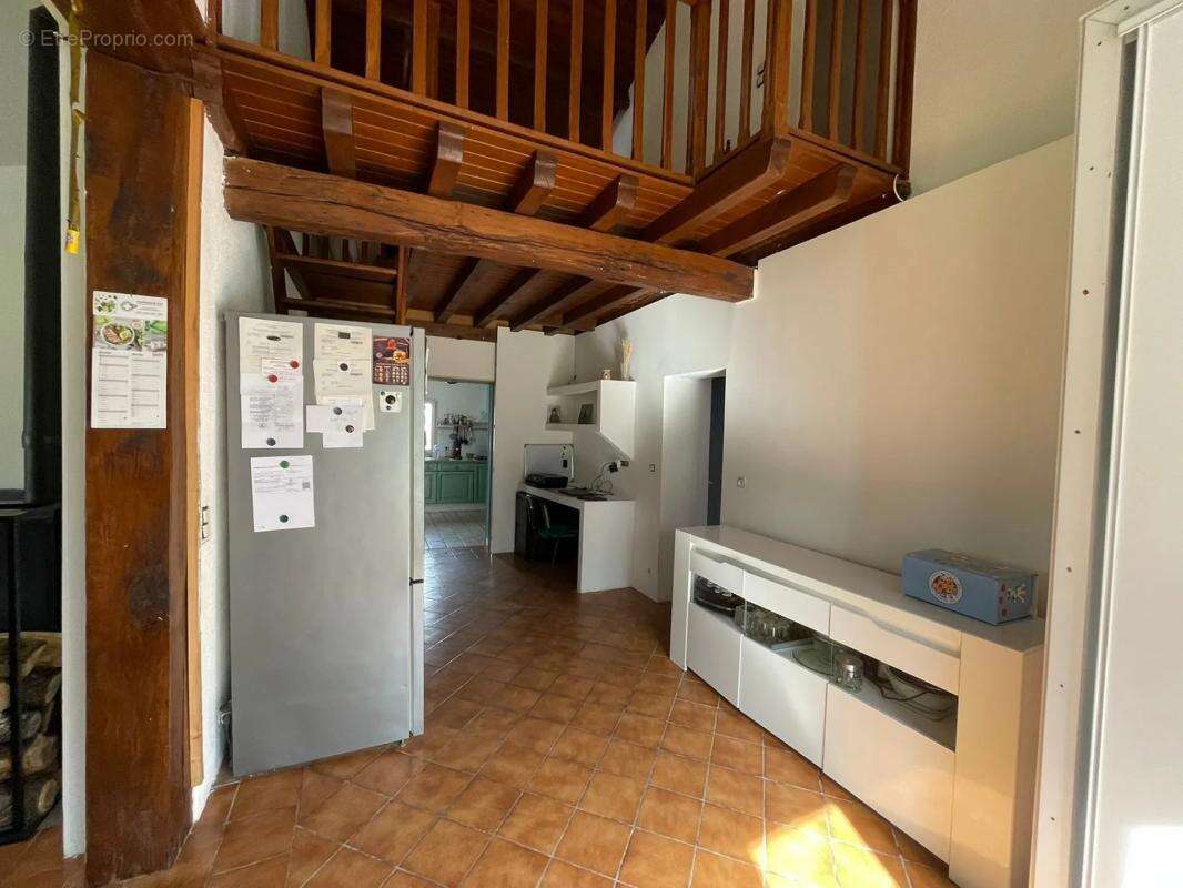 Beaupouyet - maison 7 pièces - 3 chambres - 158 m² - grand terrain - photo 4