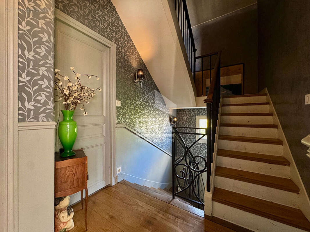 Maison à COMBS-LA-VILLE