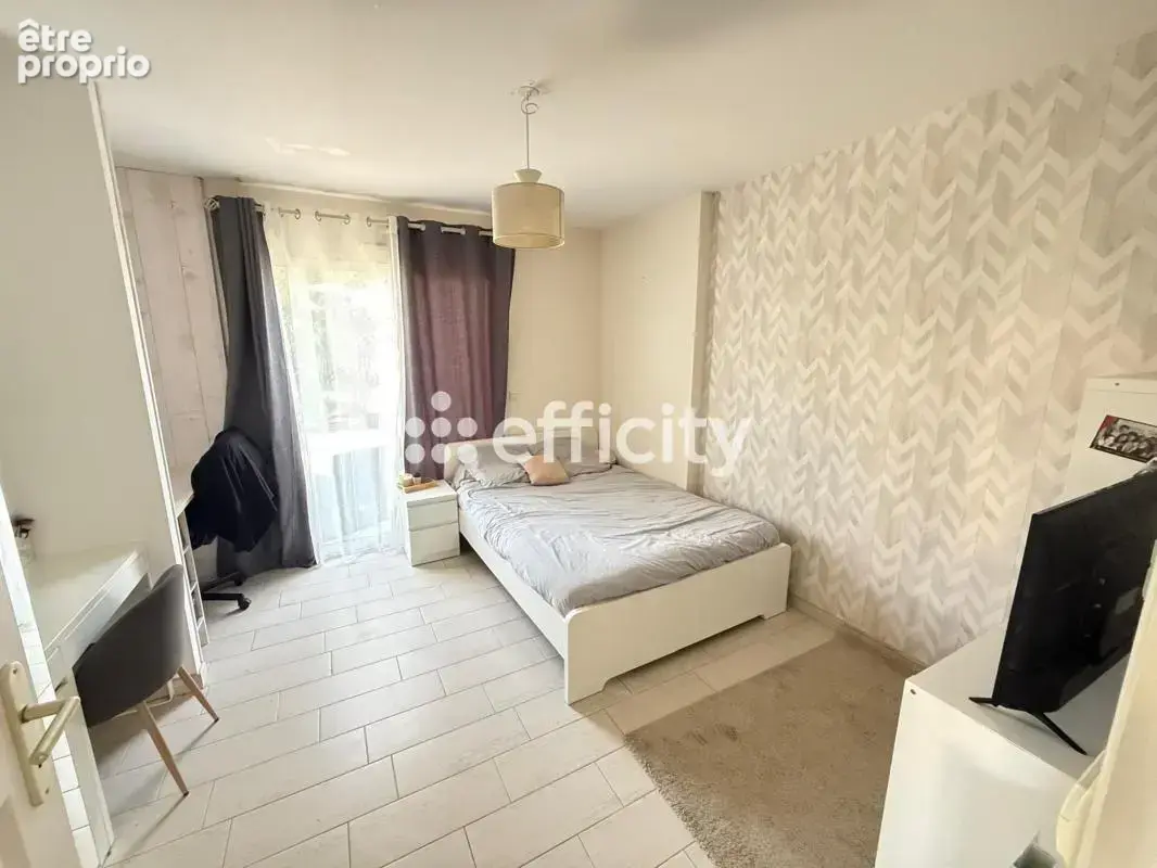 Maison 9 pièces 247 m² à vendre à La Roche-Sur-Yon (85000) - photo 6
