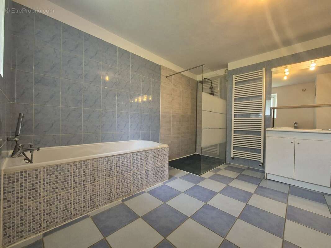 Maison à LA CHAPELLE-RAINSOUIN