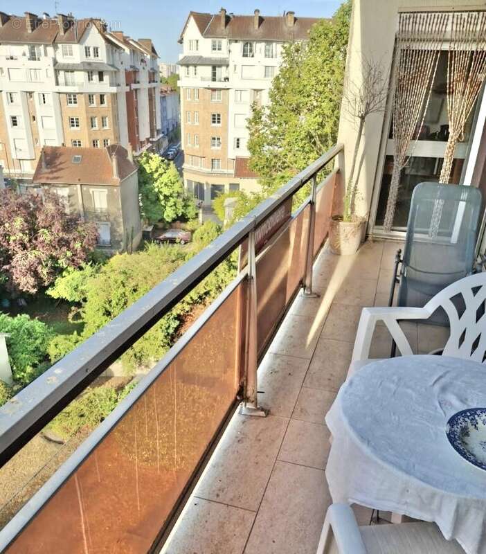 Appartement 100 m² à Rosny-Sous-Bois  - photo 2