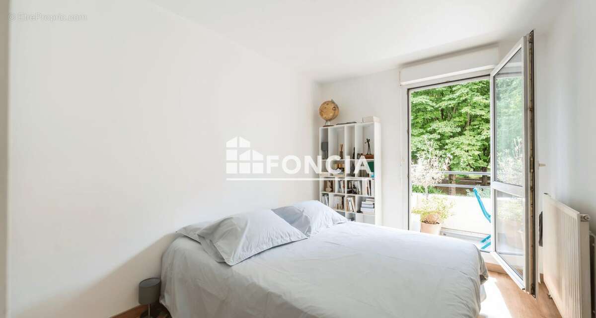 Appartement à FRESNES